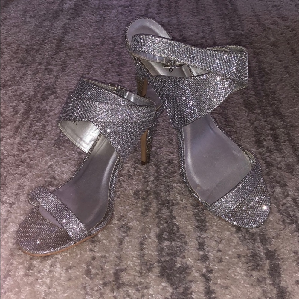Silver, sparkly & strappy!